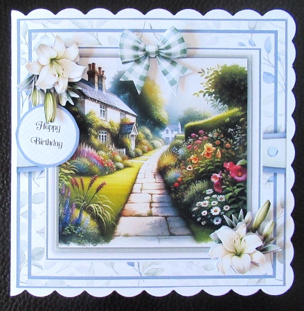 English Country Cottage Gardens by Davina Rundle