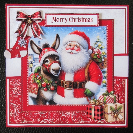 CHRISTMAS CUDDLES by Davina Rundle