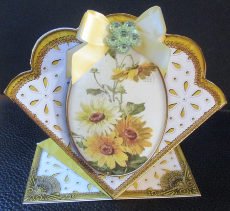 Yellow Daisies Anglaise Scallop Spring Decoupage Card by Davina Rundle