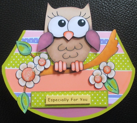 Ollie Owl Wobble Card by Davina Rundle