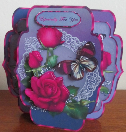 Roses AFlutter Quick & Easy Pop-out Card Mini-kit by Davina Rundle