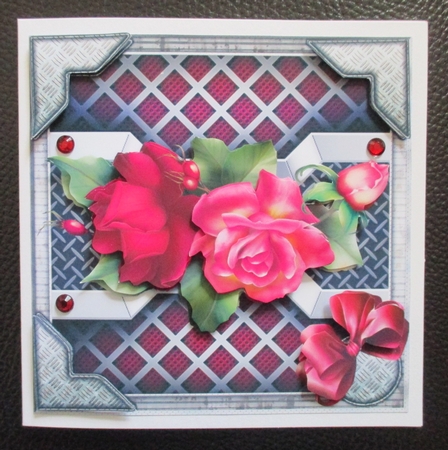 Red Roses 2 by Davina Rundle
