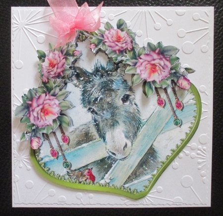 Bauble Greetings 19 by Davina Rundle