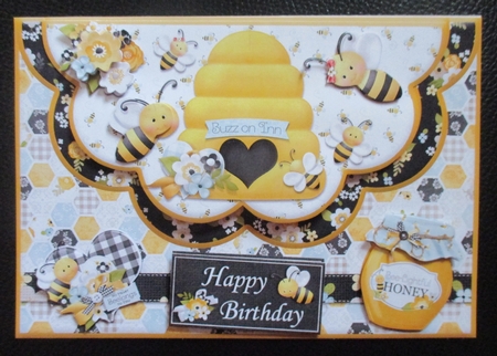 A Bee-lightful scalloped envelope card front with decoupage by Davina Rundle