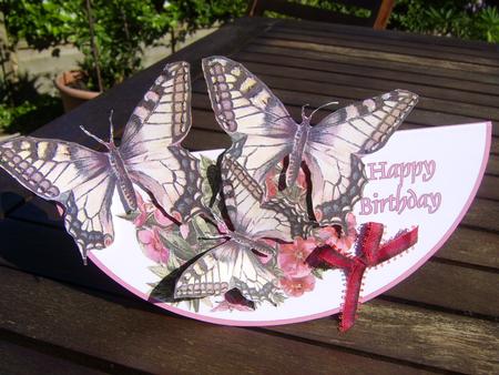 Busy Lizzies & Butterfly - Wobble Card by Davina Rundle