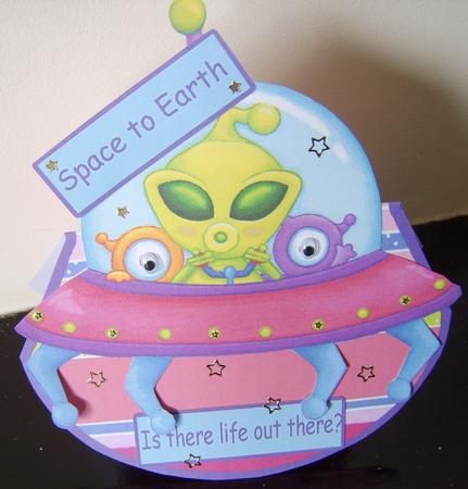 Spaceship Wobble Card by Davina Rundle