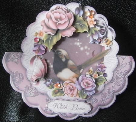 Enchanted Garden Scallop Wobble Card Mini Kit by Davina Rundle