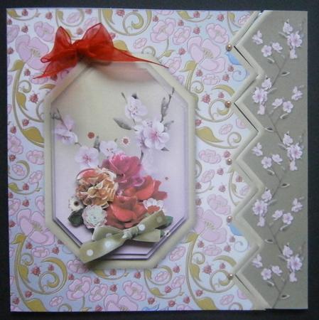 Silk and Paper Flowers Zig Zag Border Mini Kit by Davina Rundle