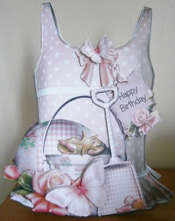 Gorgeous Holiday Time Shaped Card Kit by Davina Rundle