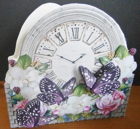 Mini Kit Over the Edge Vintage Clock by Davina Rundle