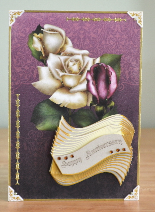 Golden Greetings, A5 Stacks Pyramid Mini-kit by Debbie Knechtel