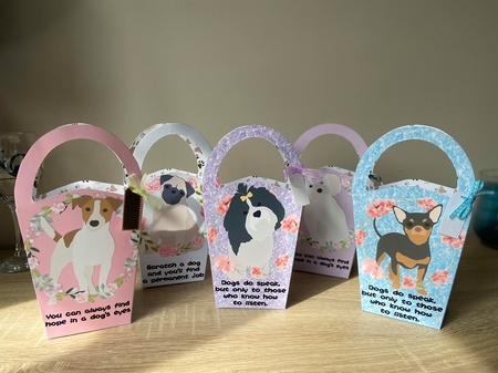 LARGE ROUND TOP GIFT BAG - SCRATCH A DOG 1 by Debbie Whyte