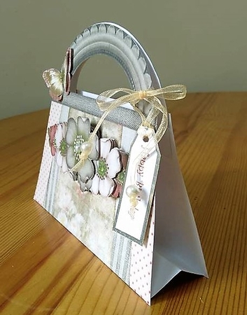 Vintage Handbag Card 1297 by Debby Bloor