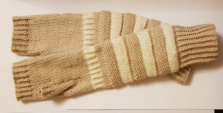 Wristwarmer fingerless gloves by Debby Bloor