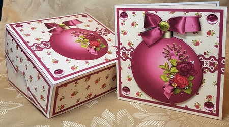 Tapestry Christmas 3d Bauble Gift Set by Deloraine Neubauer