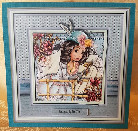 Josephine Twisted Pyramage Mini Kit by Deloraine Neubauer