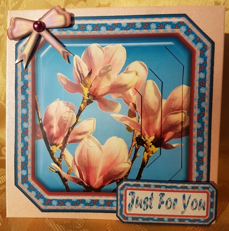 JJ MAGNOLIA PYRAMAGE by Deloraine Neubauer