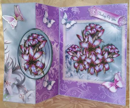 Beautiful Lily No Holes Fold Mini Kit by Deloraine Neubauer