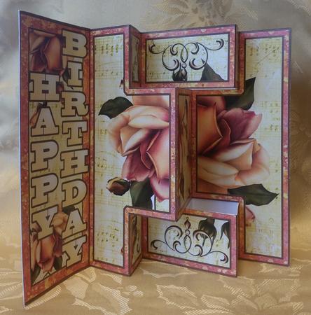 Shutter Surprise Card - Yellow Roses by Deloraine Neubauer