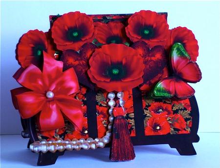 The Poppy Chest Shaped Card Kit by Denise Murray