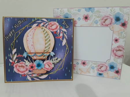 Balloon & Flowers - Tent Card by Diane Carbis