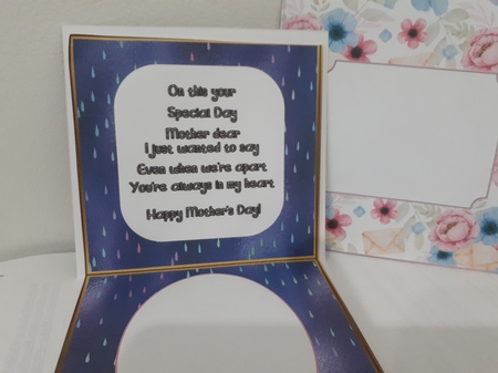 Balloon & Flowers - Tent Card by Diane Carbis