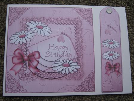 Daisies on Metallic Lace Quick Card with Circle Pyramage by Diane Greenwood