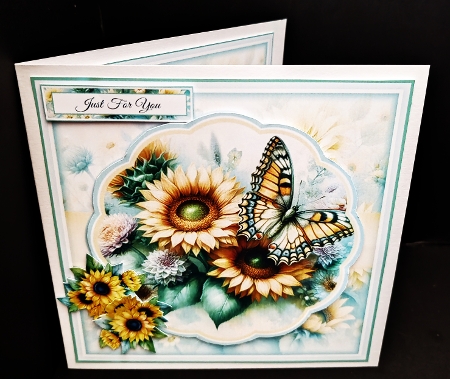 Butterflies & Sunflowers Mini Page Kit by Diane  Hitchcox