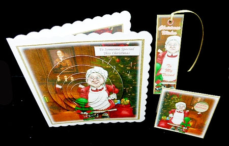 Mini Kit- Mrs Clause & Elf Warming Up- Pyramid style by Diane  Hitchcox