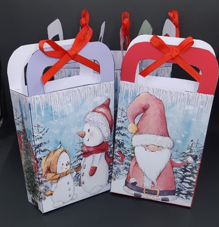 6, Lovely Christmas Assorted Gift Bags  by Diane  Vermeer
