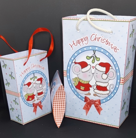 A Sweet Christmas Kiss Gift Bags  by Diane  Vermeer