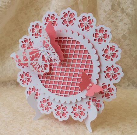 Lattice Scalloped Circles by Diane Baldrey