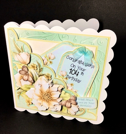 Square Scallop Pocket Cream Florals 7.5 Decoupage Mini Kit All Occasions by Dianne Jackson