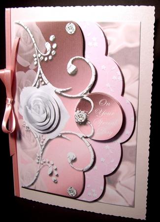 Roses Topper with Pyramid Elements by Dianne Jackson