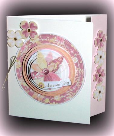 Autumn Joy Pyramage Sheet by Dianne Jackson