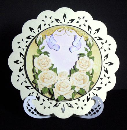 Cream Roses Scalloped Topper by Dianne Jackson