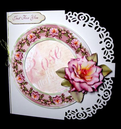 Romantic Roses - Round Card by Dianne Jackson