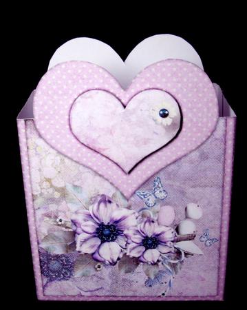Heartshape Giftbox 101 by Dianne Jackson