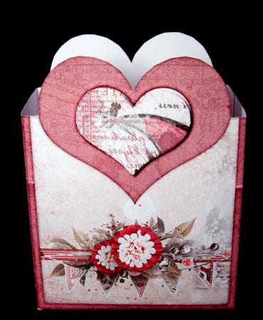 Heartshape Giftbox 102 by Dianne Jackson