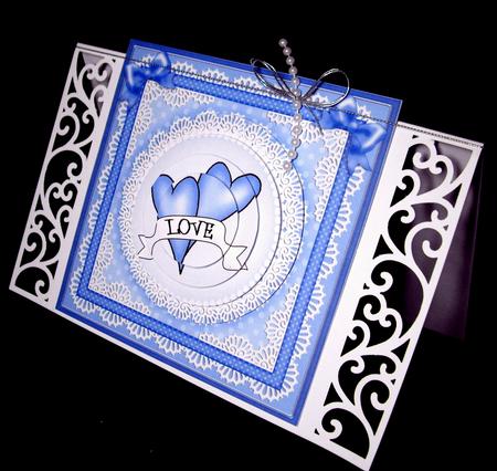 Love Hearts Circle Pyramage Topper by Dianne Jackson