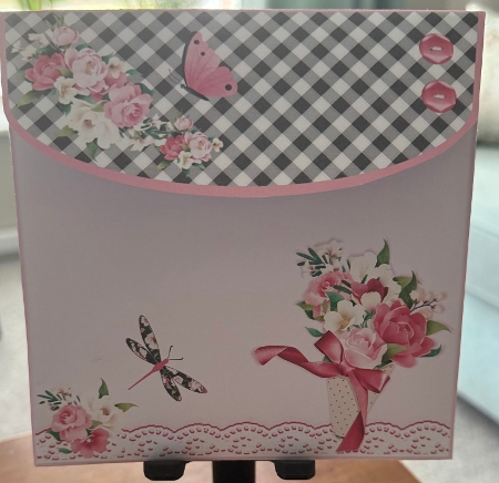 Bouquet & Bow by Doreen Bell