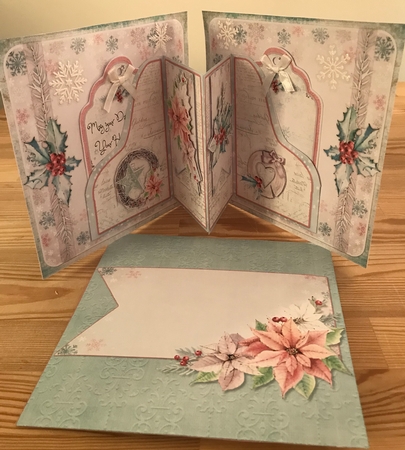 Its Christmas 7x7 Accordion Duo Pocket Card Kit by Doreen Bell