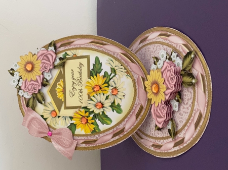 Daisy 100th Birthday Oval Easel Card Mini Kit by Doreen Bell