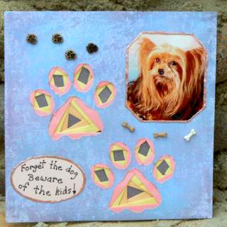 Iris Folding Paw Print Pattern by Dorothy Manchester