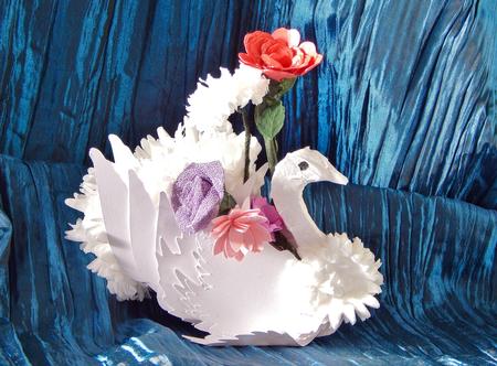 3D Swan Keepsake & Box by Dorothy Manchester