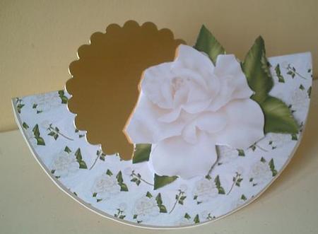 Ivory Rose Wobble Card by Dorothy Wreford