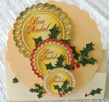 Bon Nadal Scalloped Round Mini Toppers & Tags 3 Featured Gallery Photo