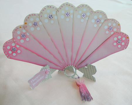 Lovely Fan & Stand Card by Edna Pattison