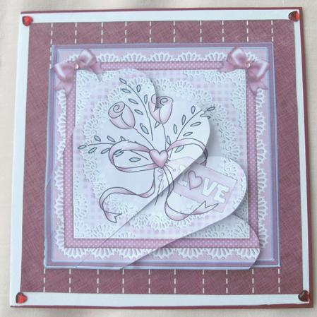 Lovely Roses - Fan Pyramage Topper by Edna Pattison