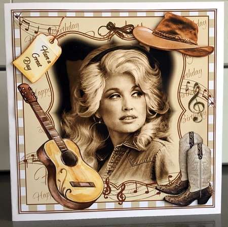 COUNTRY MUSIC 4 UNISEX DOLLY PARTON by Elaine  Harmer